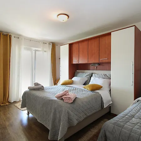 Apartamento Tereza 1352 *