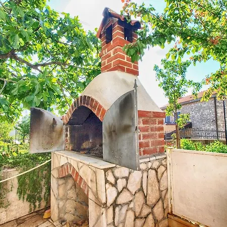 Apartment Tereza 1352 Pula