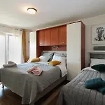 Tereza 1352 Pula