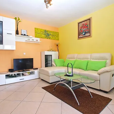 Tereza 1352 Appartement Pula